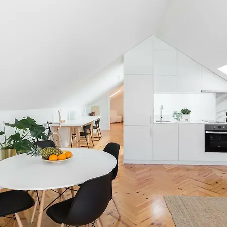 Apartamento Trendy Bright Flat With Balcony By Host Wise Oporto