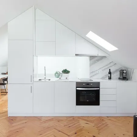 Apartment Trendy Bright Flat With Balcony By Host Wise