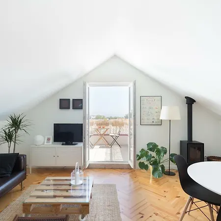 Trendy Bright Flat With Balcony By Host Wise Apartment *