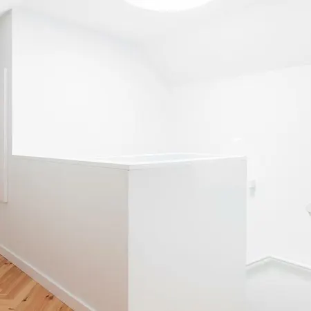 Trendy Bright Flat With Balcony By Host Wise Apartment Porto